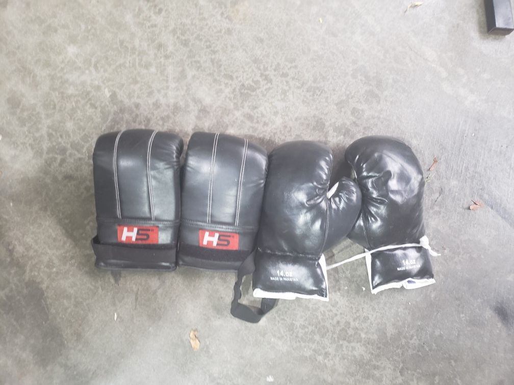 Boxing punching heavy bag gloves