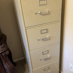 Free 4 Drawer Metal Filing Cabinet With Lots Of Hanging Files