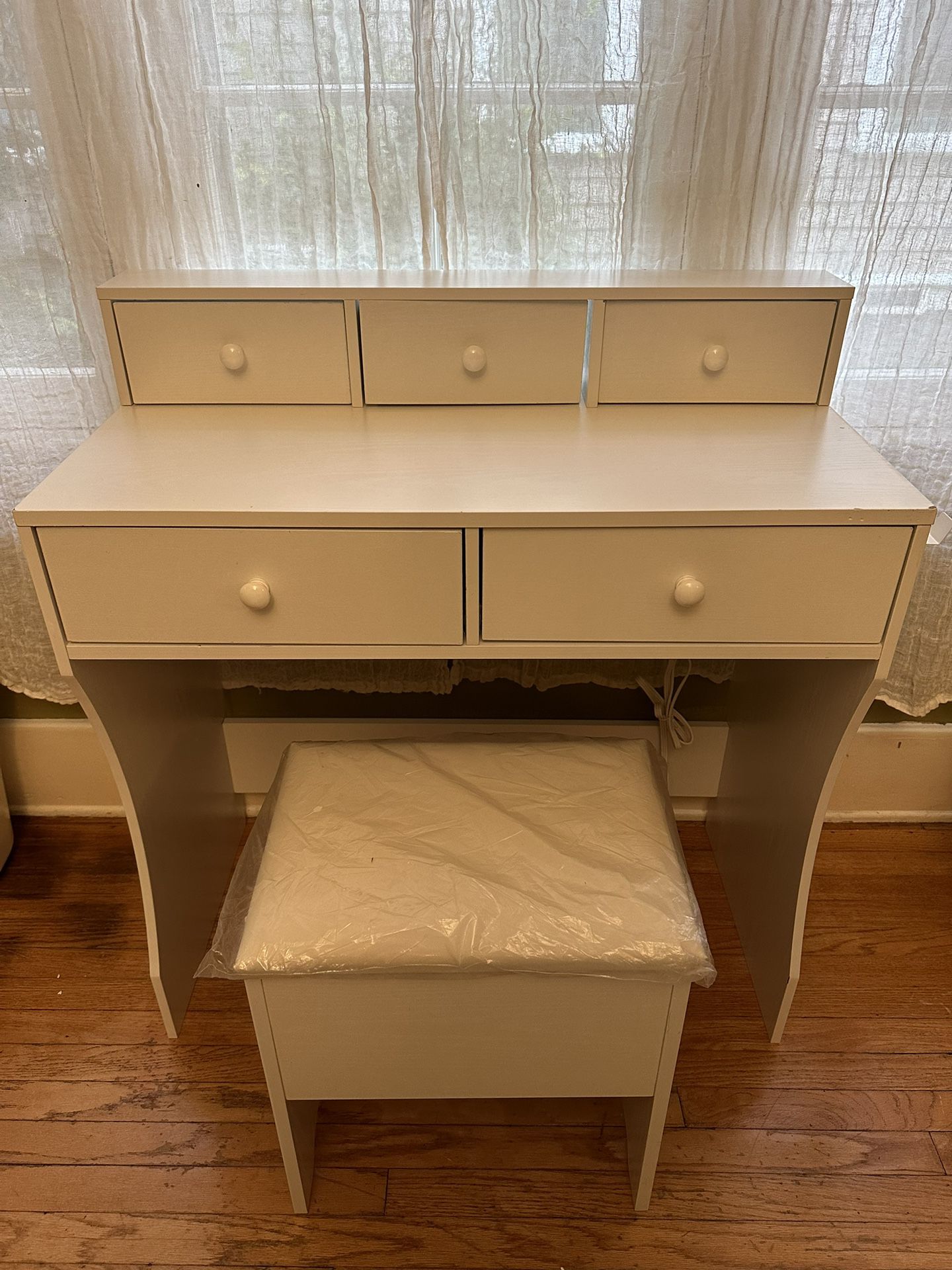 White Desk Vanity With Storage Stool