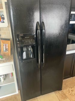 Refrigerator-Frigidaire side by side