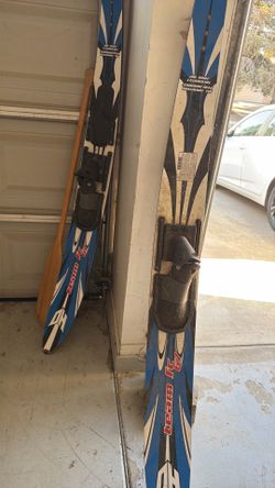 Snow ski
