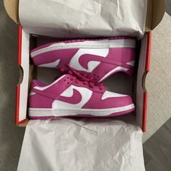 Nike Dunks 
