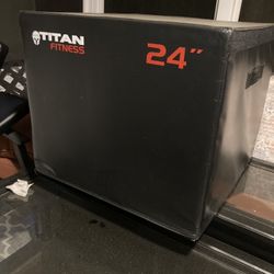 Titan Fitness 24 Inch Soft Foam Plyometric Box