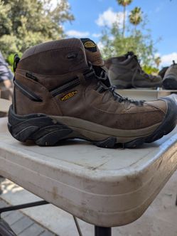 Keen boots size 11