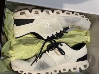 ON Running Cloud X Size 11