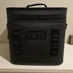 Yeti Hopper Flip 12  Soft Cooler Black