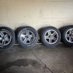 Set Of Four Iroc Z 15 Inch With Center Caps / Need Repair 