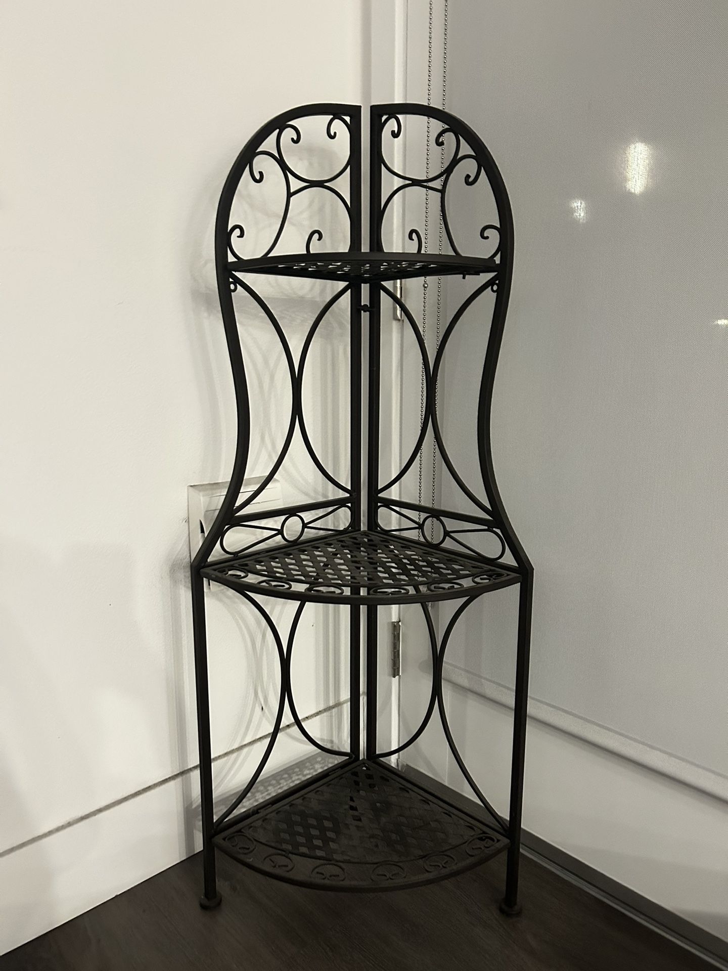 3-Level Corner Shelf