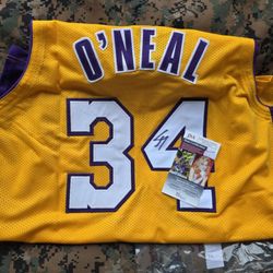 Lakers autographed Jersey