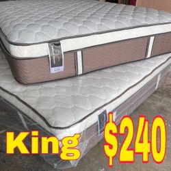 New King Plush Pillow Top/Colchones 