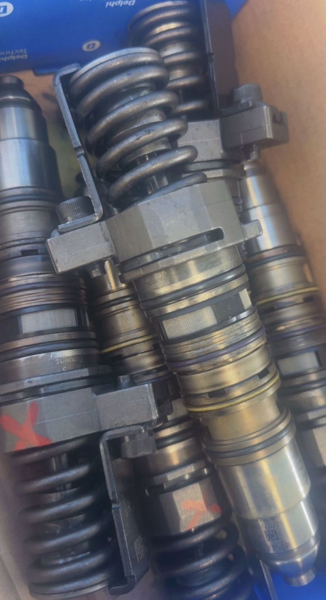 CUMMINS FUEL INJECTOR
