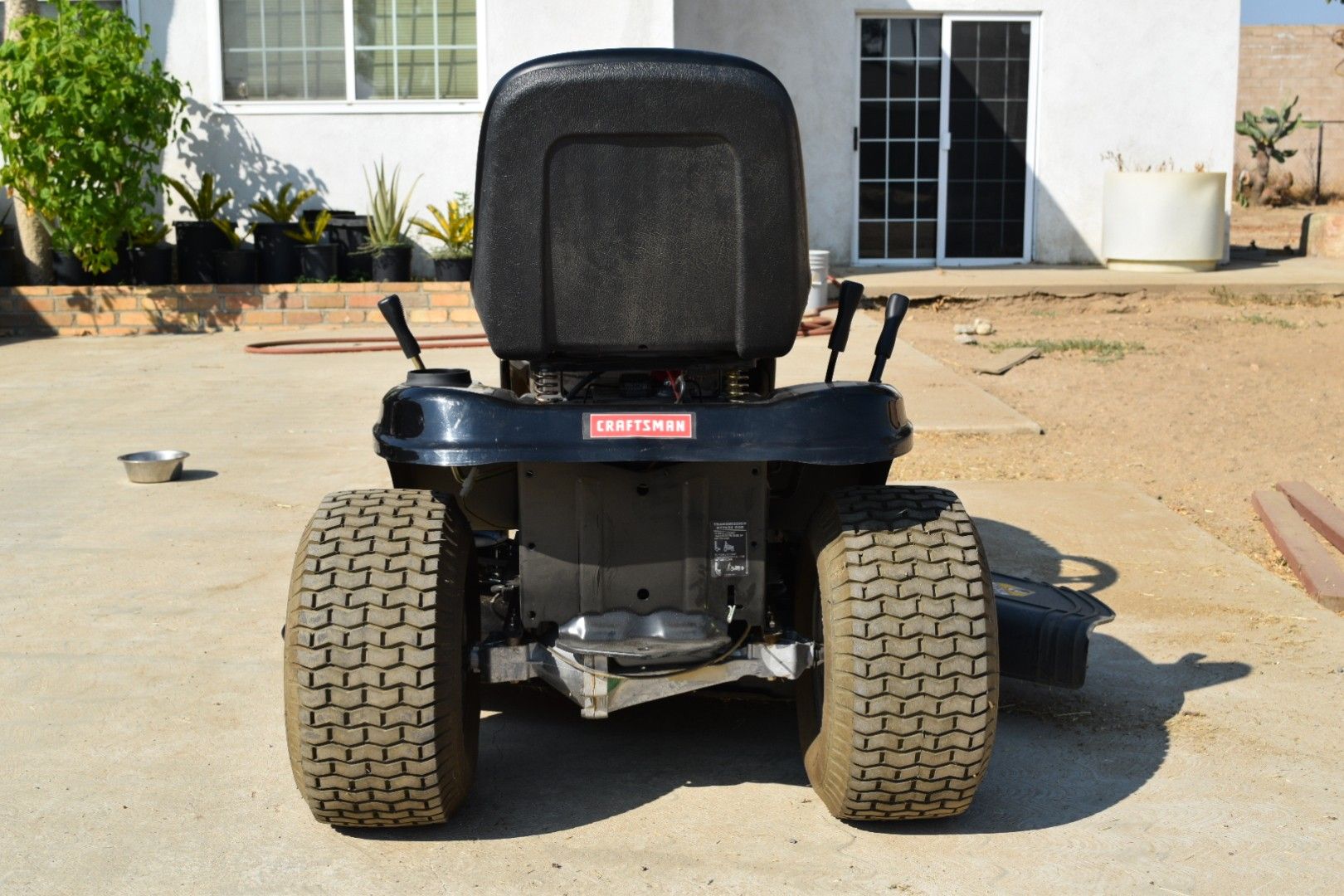 Craftsman LT2500 Riding Lawn Mower for Sale in Rialto, CA OfferUp