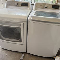 Like New LG Washer and Gas Dryer