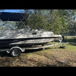 2001 Starcraft Marine Boat 