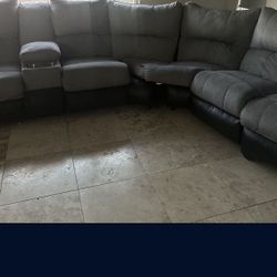 Price REDUCED* Gray Sectional Couch W/ Recliners, Charging Station, & Cup Holders 