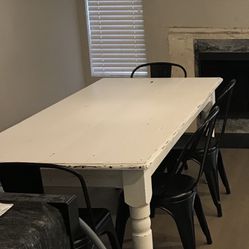 Farmhouse Table 