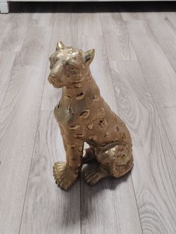 Gold color cat with spots, Decor