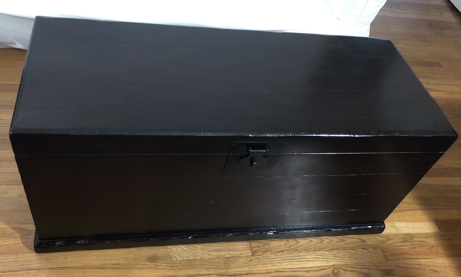 RARE! Pottery Barn Solid Wood Steamer “Emmett” Trunk Chest Coffee Table w/ Storage