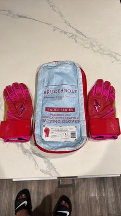 Bruce Bolt Batting Gloves