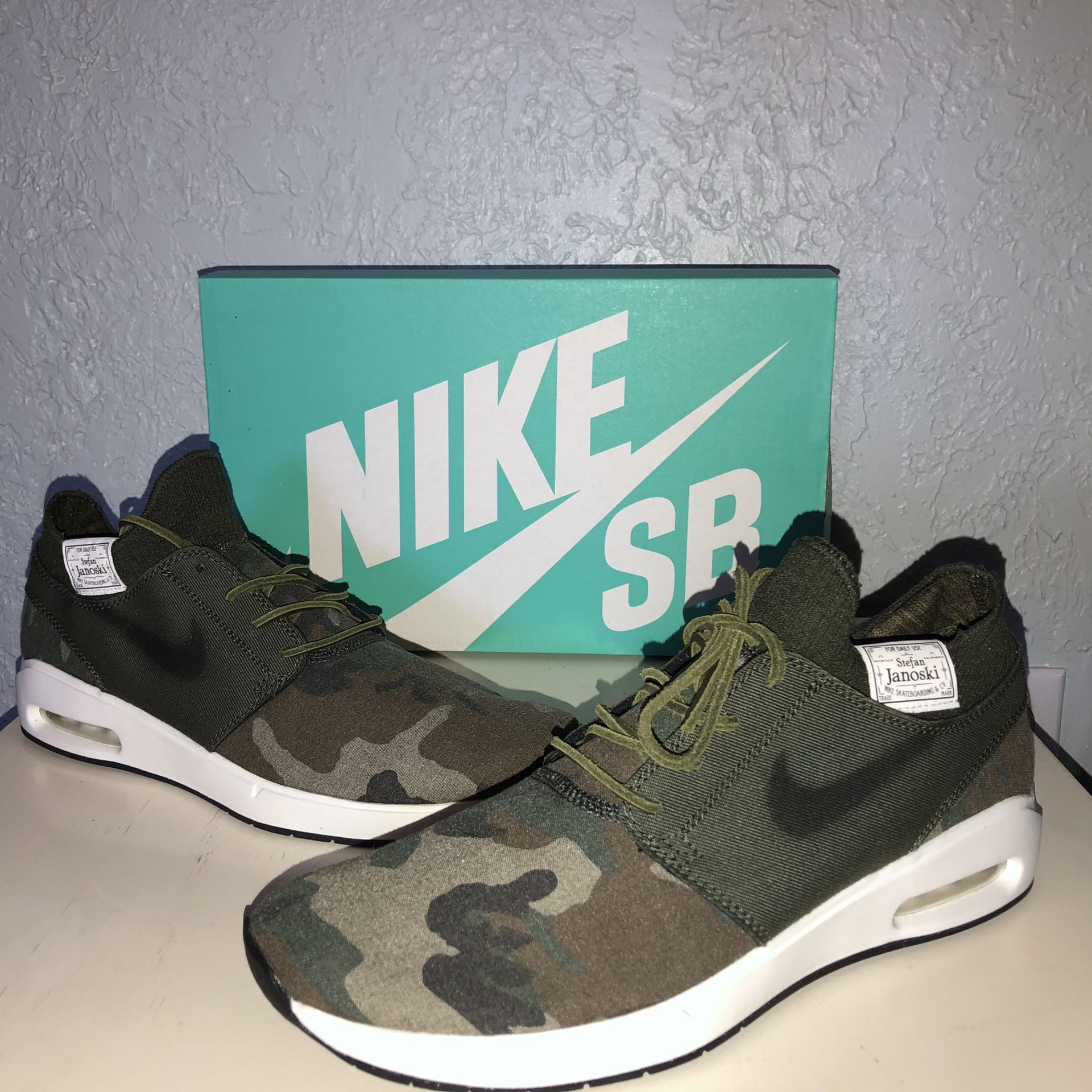 Nike SB Stefan Janoski Air Max Camo with Vacaville Details