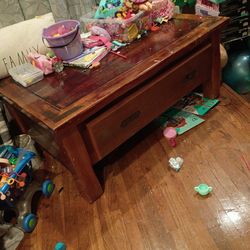 Coffee Table. with Drawer and Storage under Table Top
