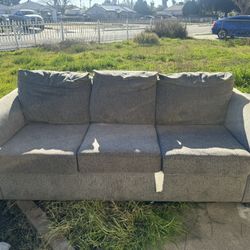 Free Couch 