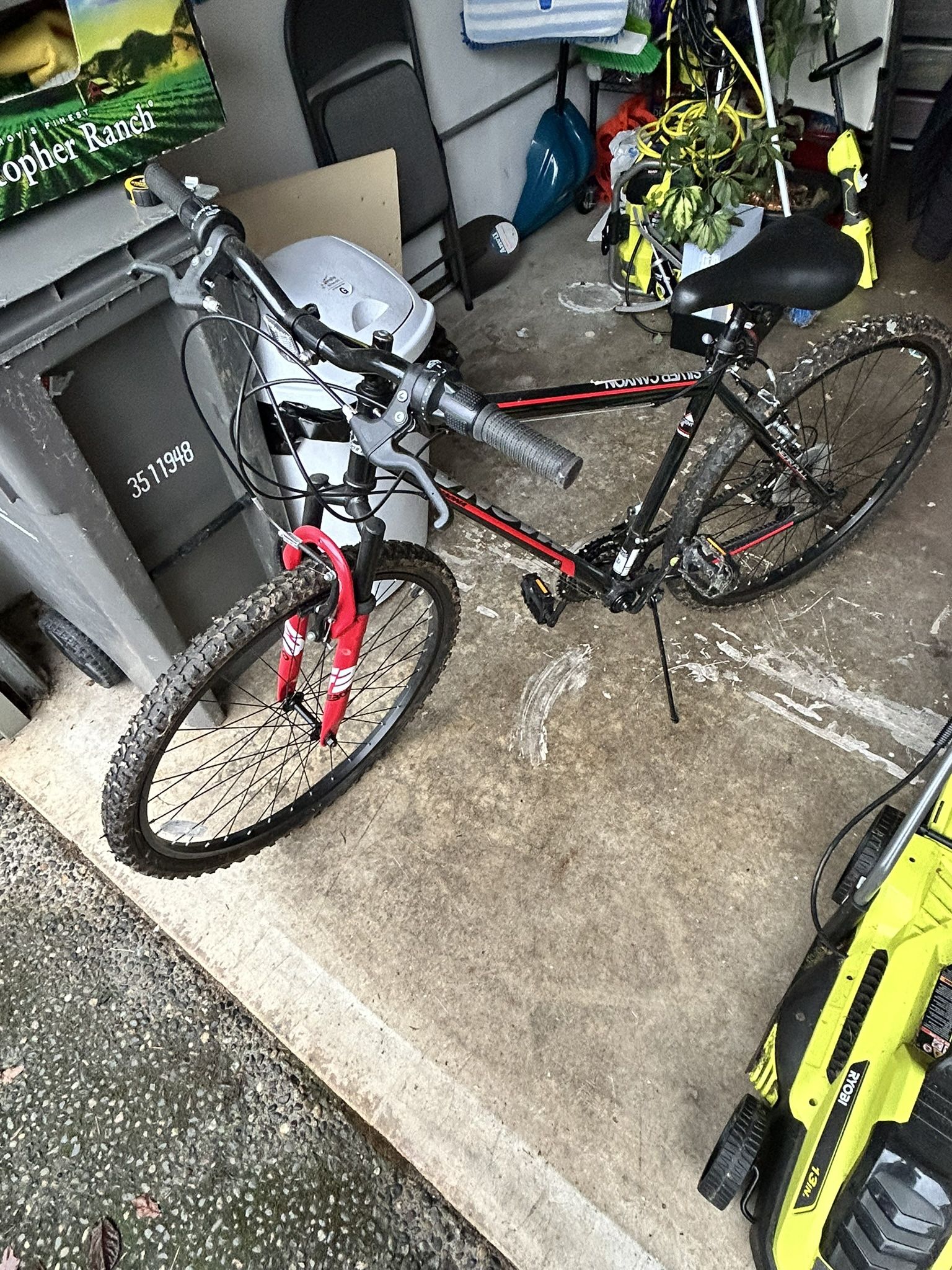 Magna Silver Canyon mountain Bike (with Air Pump) For Sale