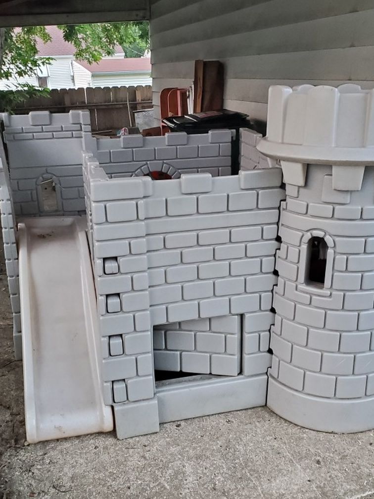 Little Tikes Play Castle With Slide