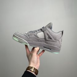 Jordan 4 Kaws 4