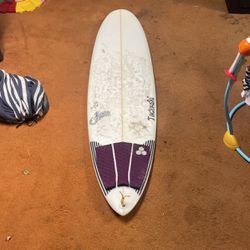 Johnson Surfboard (mid length 