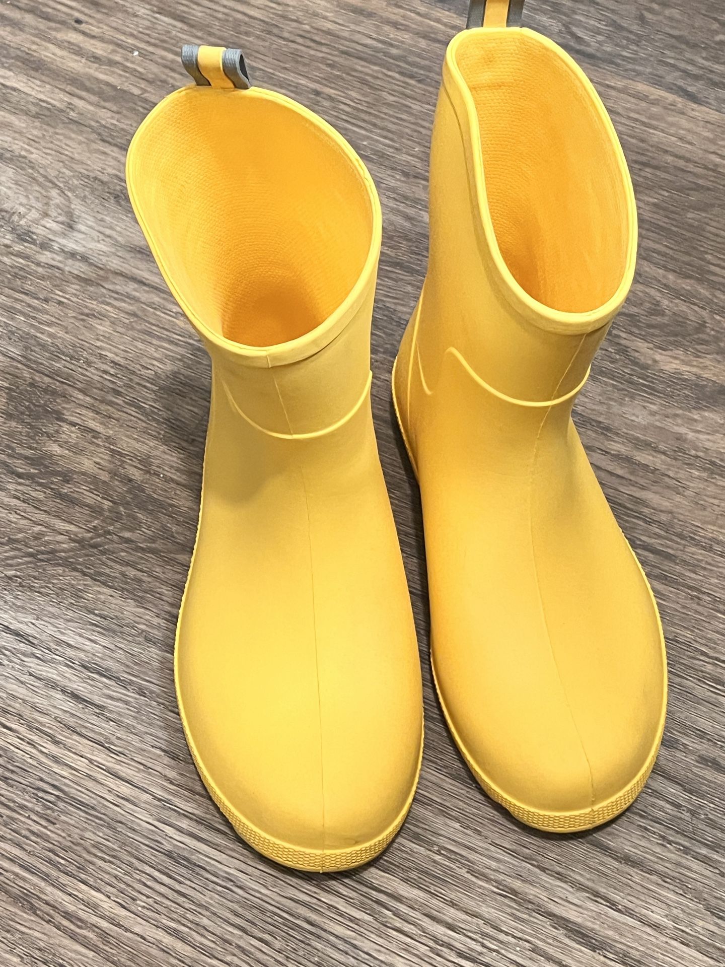 Totes Rain boots Size US 4 To 5