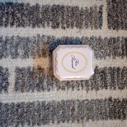 Too Faced Highlighter