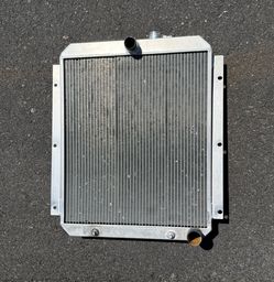 Small Block Chevy Radiator no leaks and works great come get it!