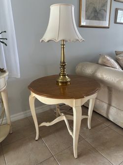 Ethan Allen Round Endtable