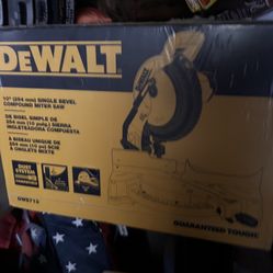 Saw Dewalt 