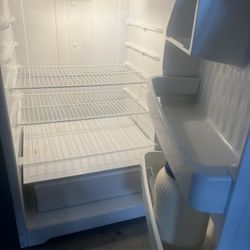 Refrigerator / Freezer Combo white