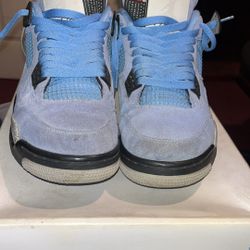 Jordan 4 Retro  “University Blue” Size 9.5