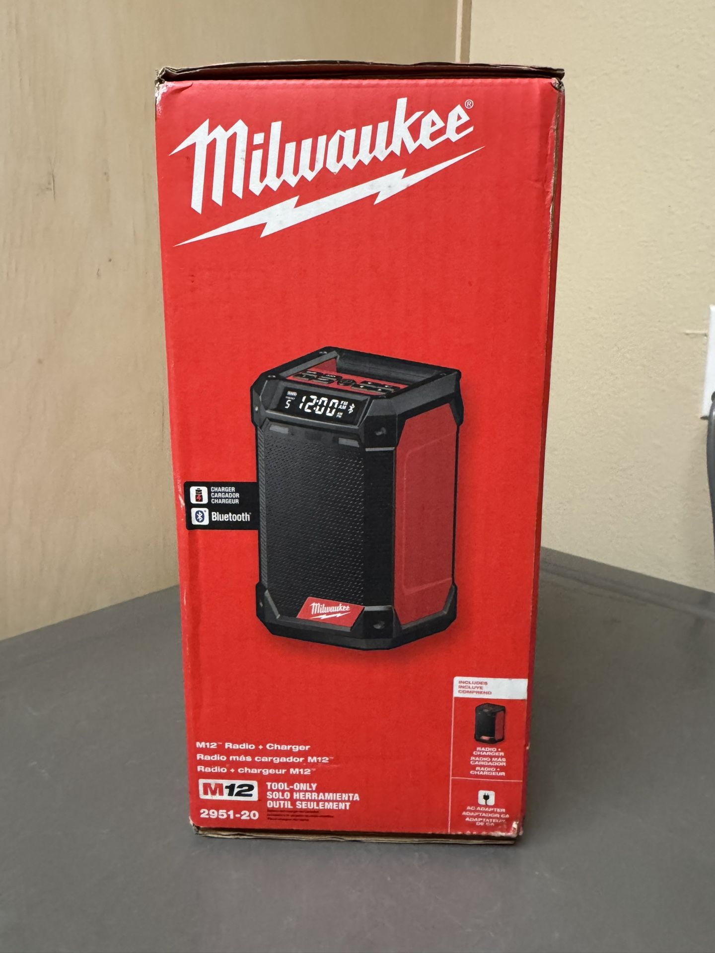 Milwaukee M12 12-Volt Lithium-Ion Cordless Bluetooth/AM/FM Jobsite Radio with Charger