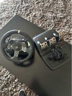 Logitech G920 Driving Force Racing Wheel & Pedals Xbox One Series X/S PC