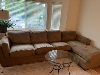 Basset Sectional