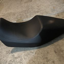 Harley Davidson Street 750 Low Profile Seat
