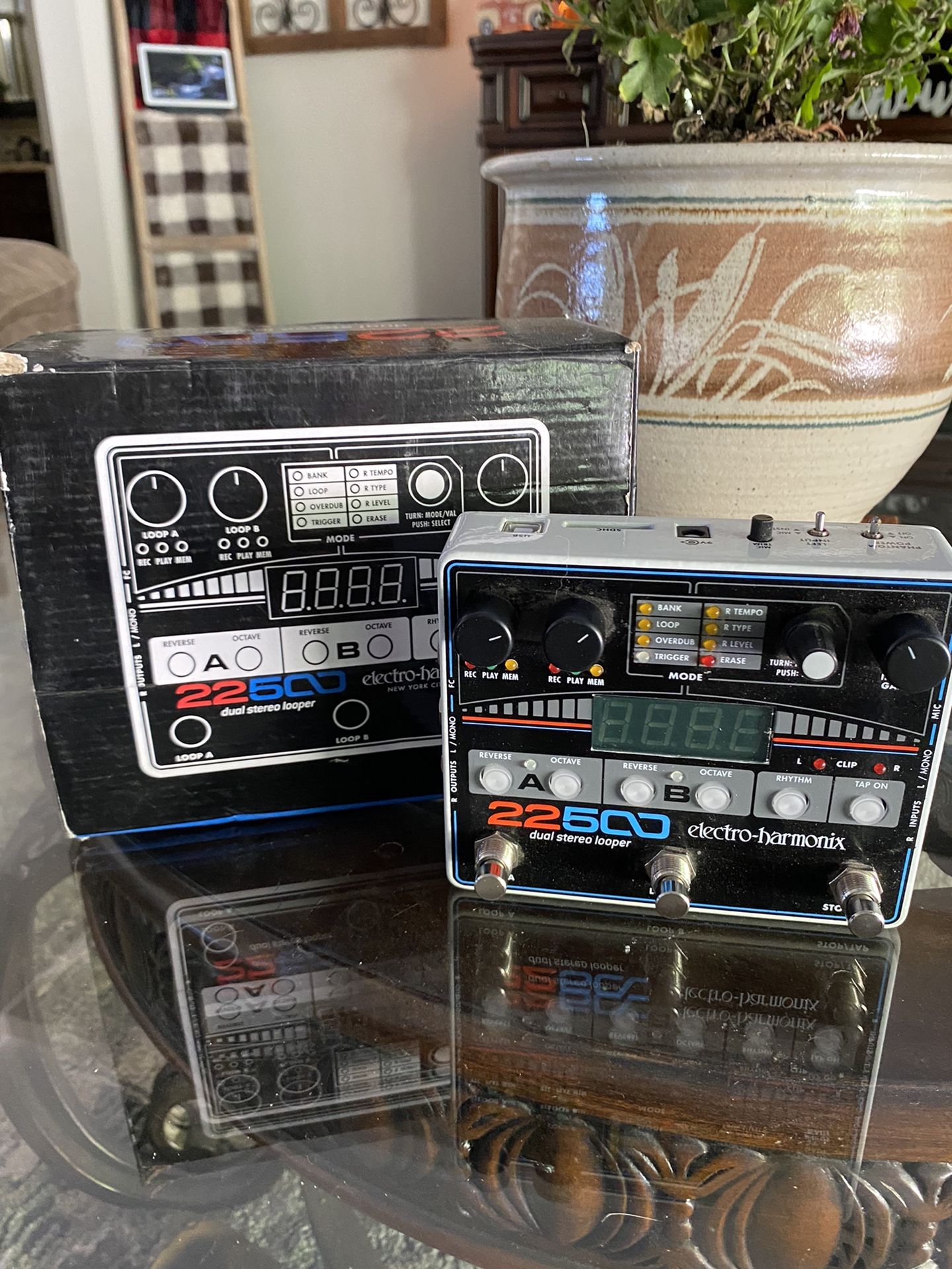 EHX Electro Harmonix 22500 Dual Stereo Looper w/Box