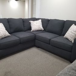 Beautiful Stunning Nice Sectional With Pillows!