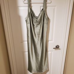 *NWT* Silky Light Green Sage Midi Dress (Size 2x)