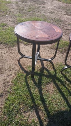 2 Round Wood Top Metal Accent Side Table