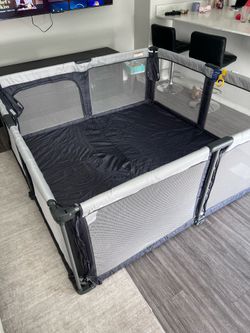 Play pen