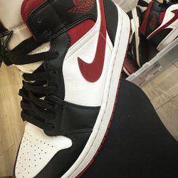 Jordan’s 1 Mids