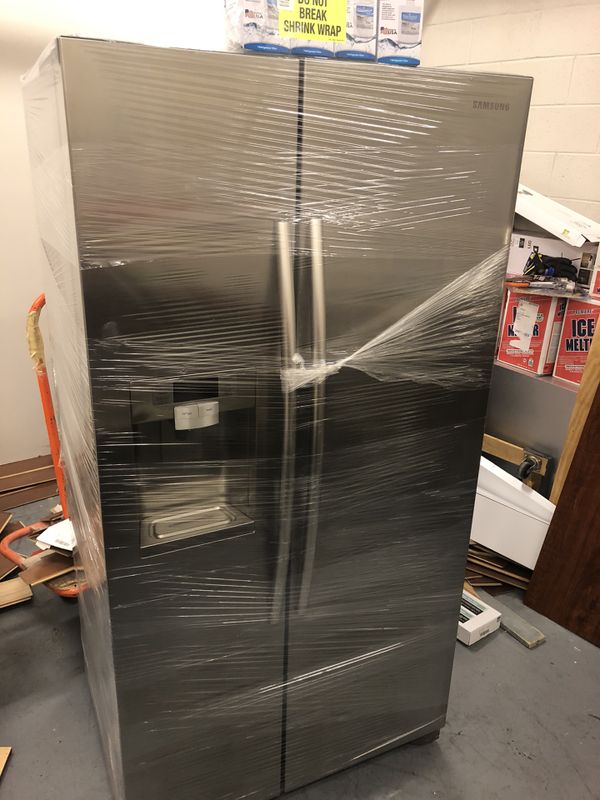 Samsung refrigerator Double din with 4 brand new filters for Sale in