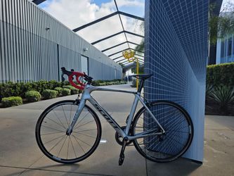 17 lb. All-Carbon Scott Foil 15 Electronic Shifting Racing Bike