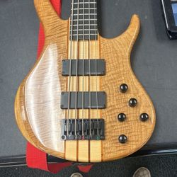 Harley Benton bass guitar